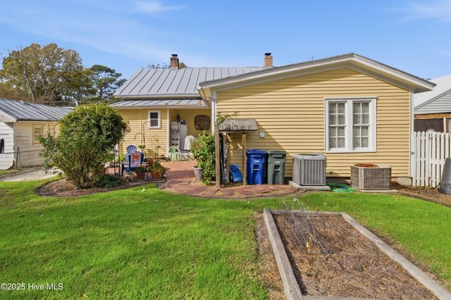 103 S Moseley Street, Edenton, NC 27932