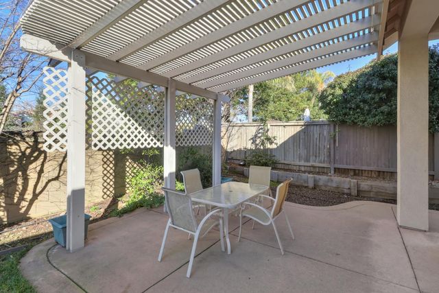 1840 Grey Owl Cir, Roseville, CA 95661