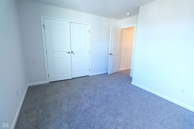 733 Keepsake Run, Greenwood, IN 46143