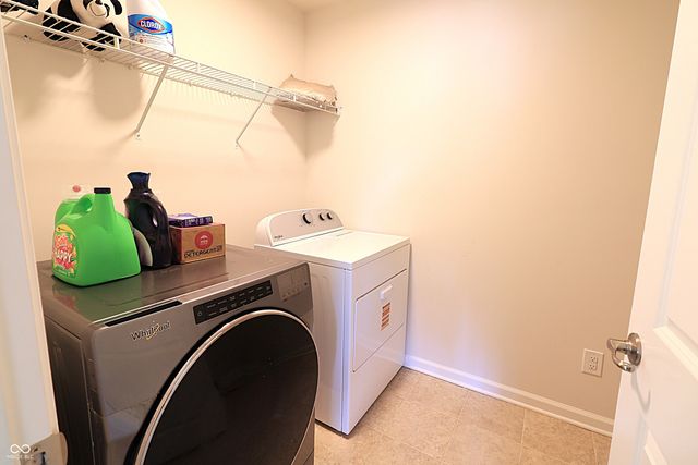 733 Keepsake Run, Greenwood, IN 46143