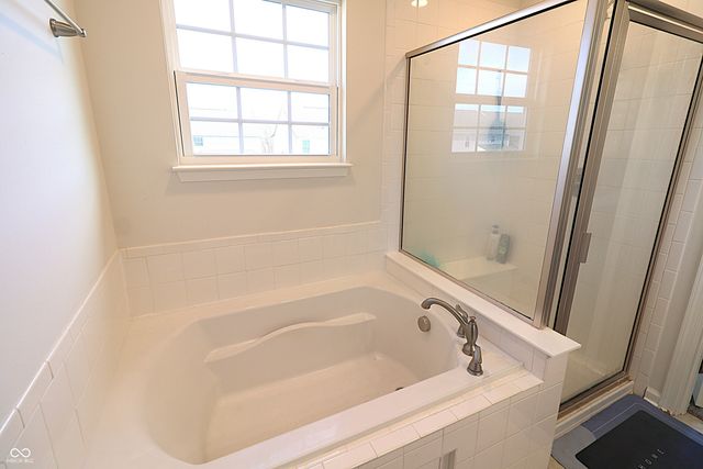 733 Keepsake Run, Greenwood, IN 46143