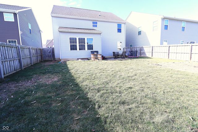 733 Keepsake Run, Greenwood, IN 46143