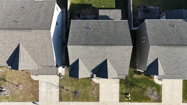 733 Keepsake Run, Greenwood, IN 46143