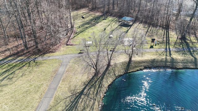 733 Keepsake Run, Greenwood, IN 46143