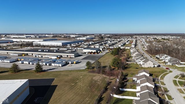 733 Keepsake Run, Greenwood, IN 46143