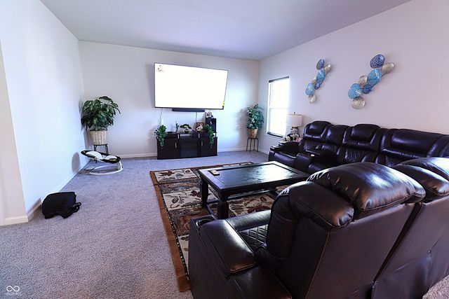 733 Keepsake Run, Greenwood, IN 46143