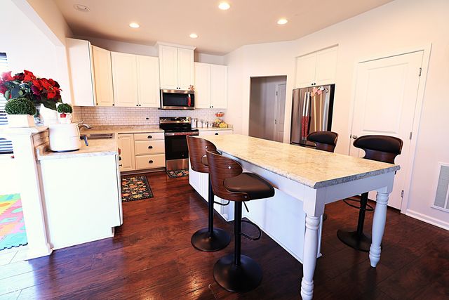 733 Keepsake Run, Greenwood, IN 46143