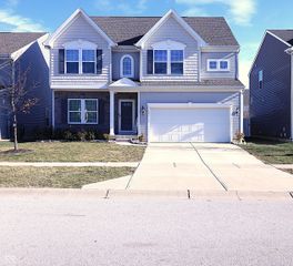 733 Keepsake Run, Greenwood, IN 46143