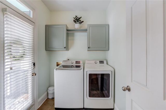 1005 Silver Thorne Drive, Loganville, GA 30052