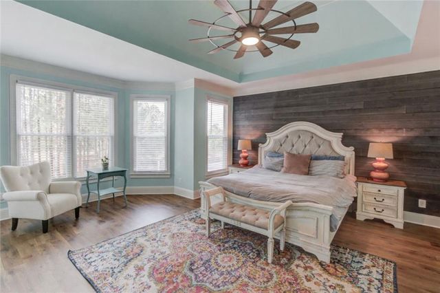 1005 Silver Thorne Drive, Loganville, GA 30052