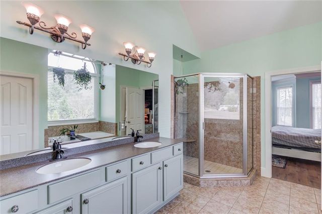 1005 Silver Thorne Drive, Loganville, GA 30052