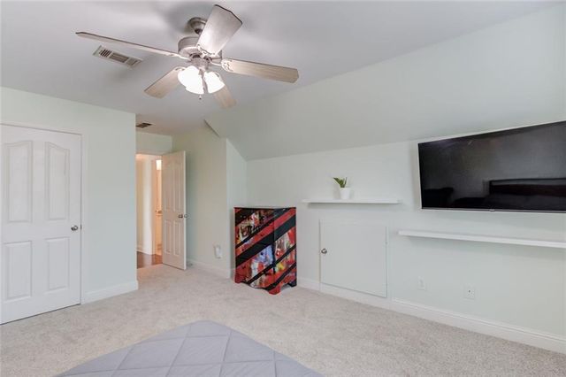 1005 Silver Thorne Drive, Loganville, GA 30052