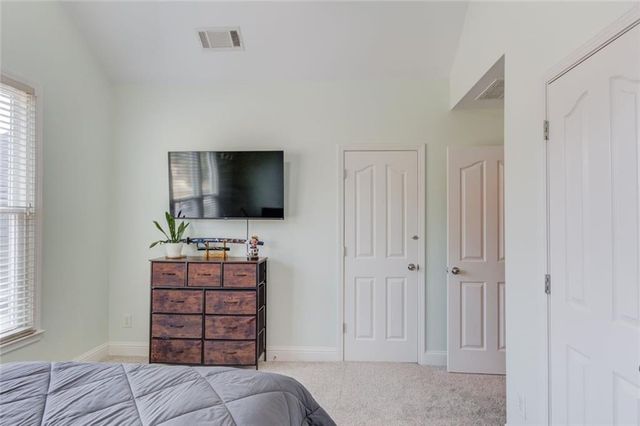 1005 Silver Thorne Drive, Loganville, GA 30052