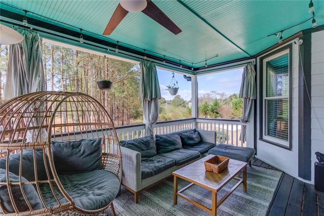 1005 Silver Thorne Drive, Loganville, GA 30052