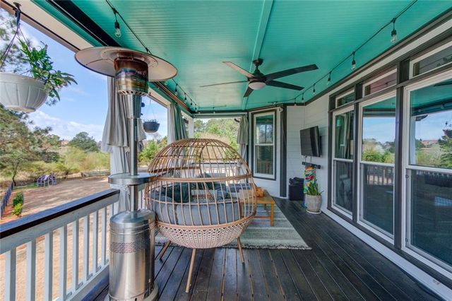 1005 Silver Thorne Drive, Loganville, GA 30052