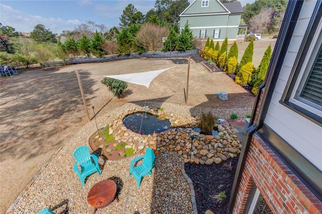 1005 Silver Thorne Drive, Loganville, GA 30052