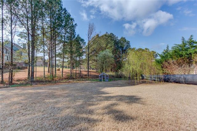 1005 Silver Thorne Drive, Loganville, GA 30052