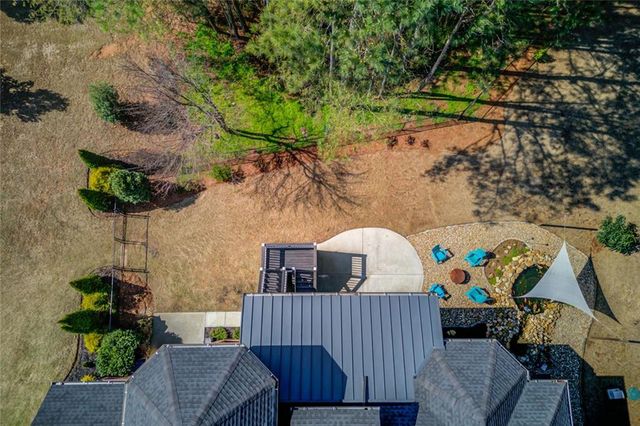 1005 Silver Thorne Drive, Loganville, GA 30052