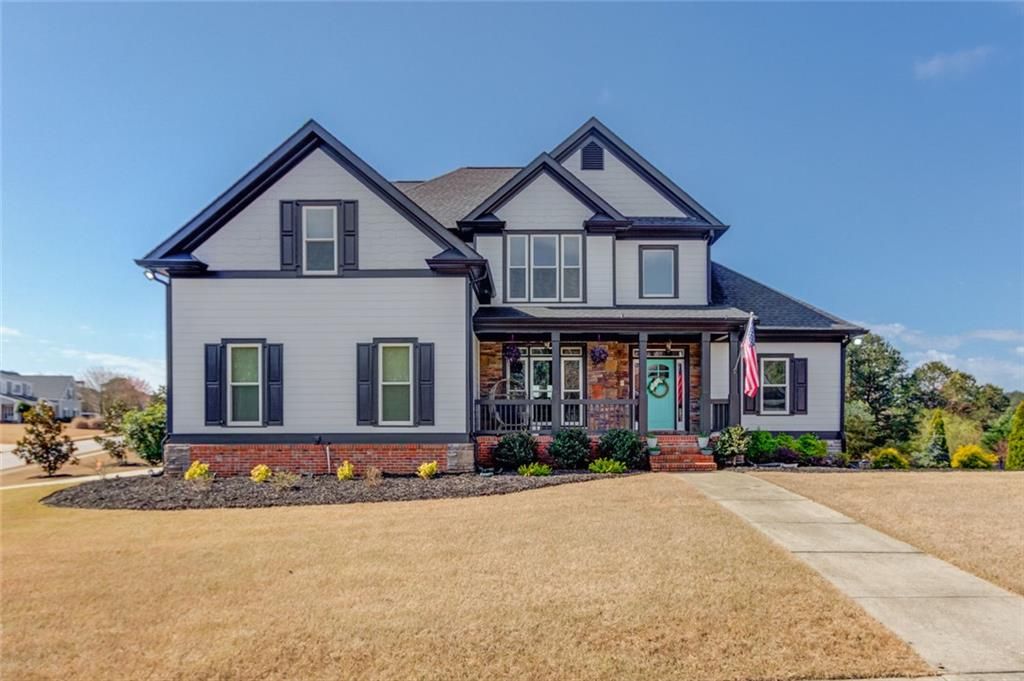 1005 Silver Thorne Drive, Loganville, GA 30052