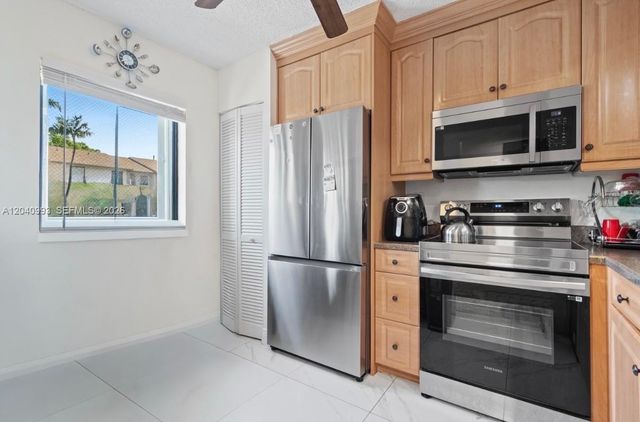 232 NW 60th Ave 232, Margate, FL 33063