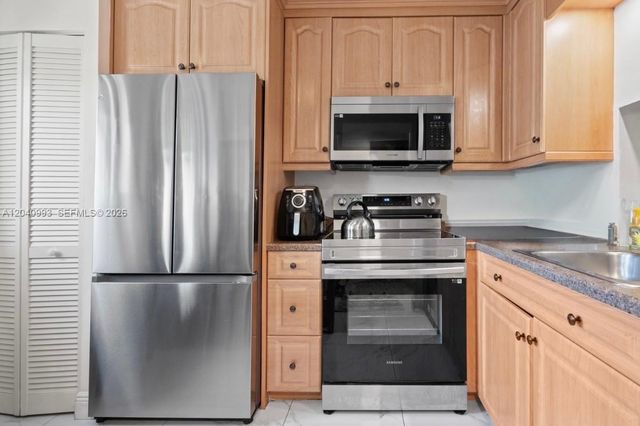 232 NW 60th Ave 232, Margate, FL 33063