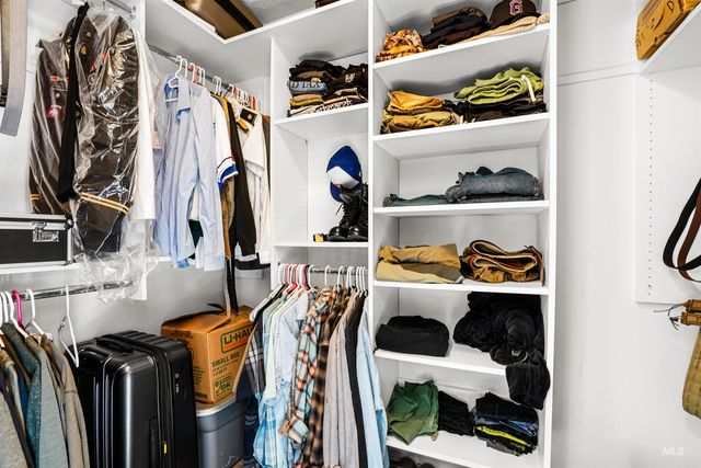 2452 W Astonte Dr, Meridian, ID 83646