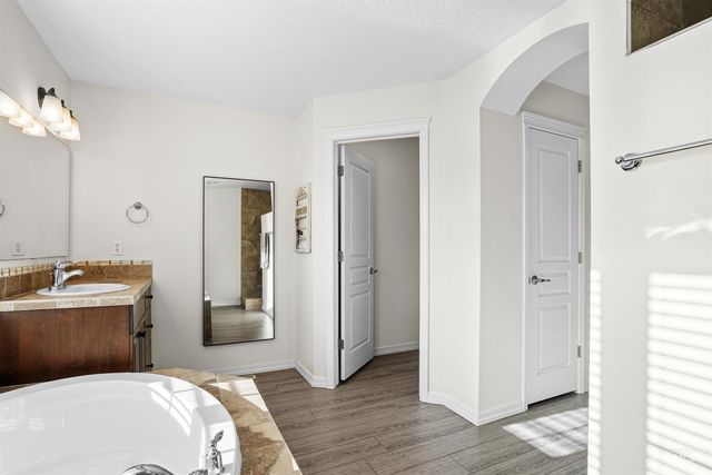 2452 W Astonte Dr, Meridian, ID 83646