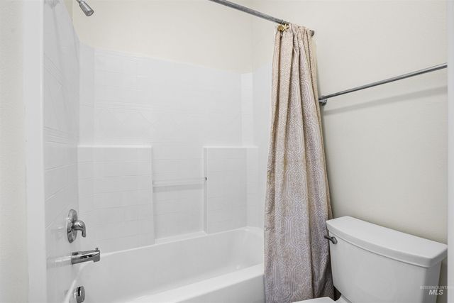 2452 W Astonte Dr, Meridian, ID 83646