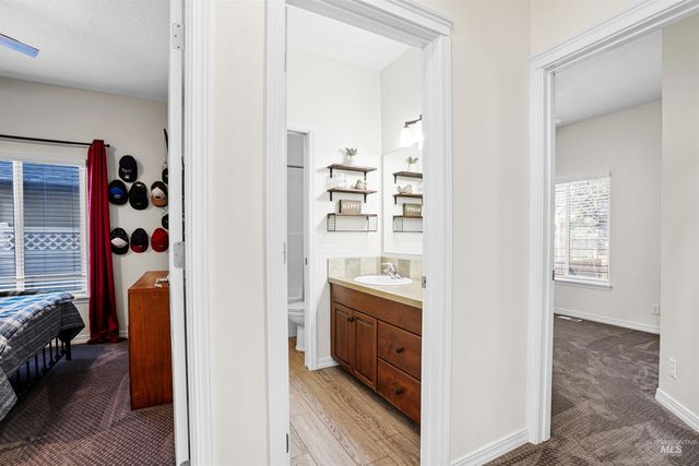 2452 W Astonte Dr, Meridian, ID 83646