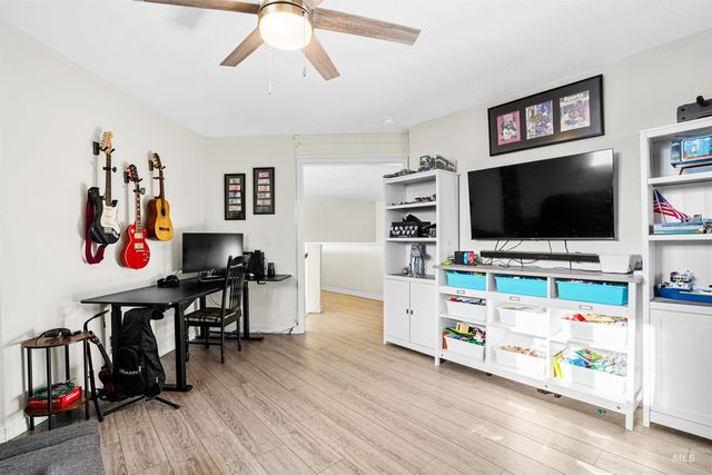 2452 W Astonte Dr, Meridian, ID 83646