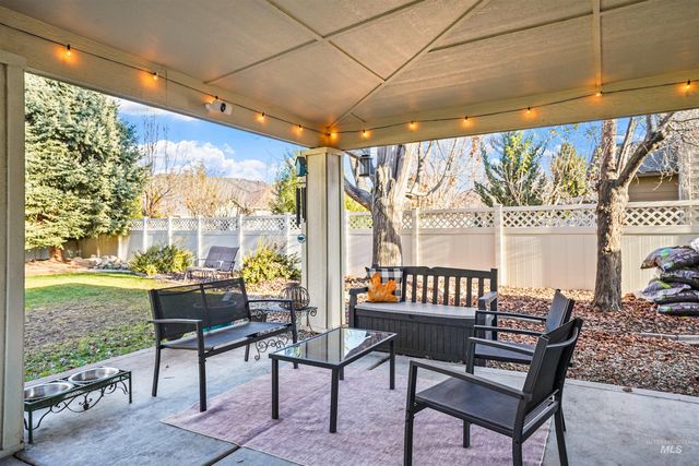 2452 W Astonte Dr, Meridian, ID 83646