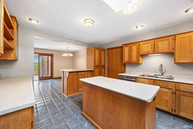 2075 N 925 W., Delphi, IN 46923