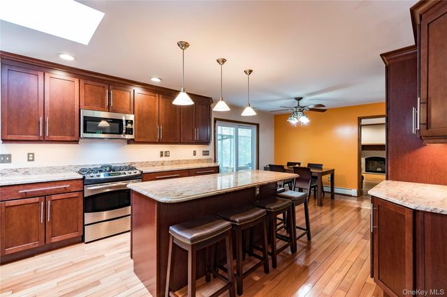 1 Davis Court, Hopewell Junction, NY 12533