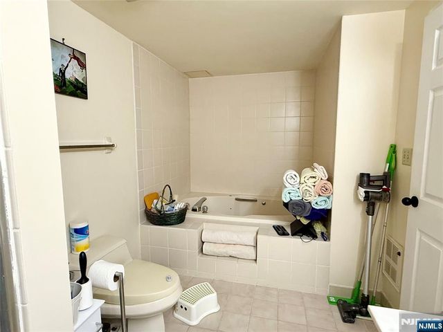 800 Palisade Avenue 704, Fort Lee, NJ 07024
