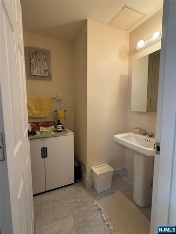 800 Palisade Avenue 704, Fort Lee, NJ 07024