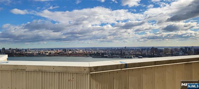 800 Palisade Avenue 704, Fort Lee, NJ 07024