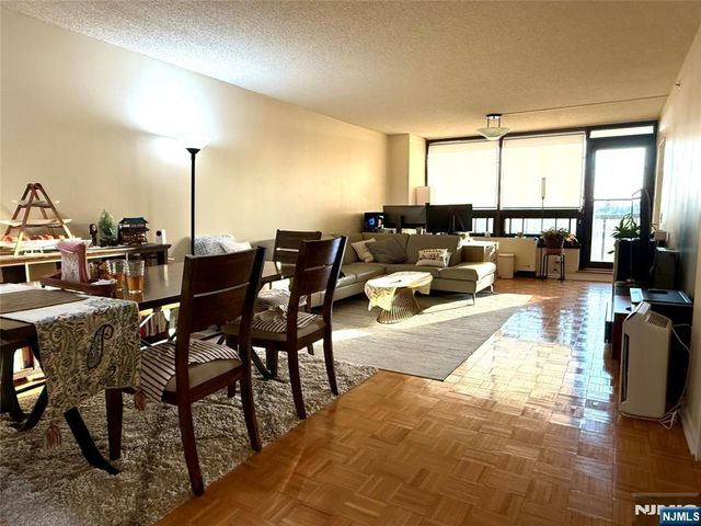 800 Palisade Avenue 704, Fort Lee, NJ 07024