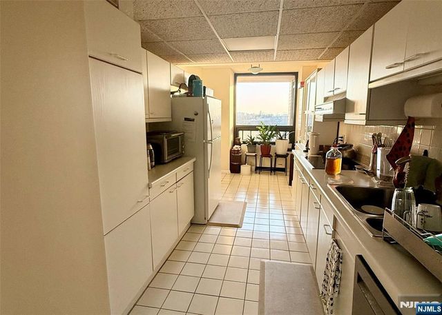 800 Palisade Avenue 704, Fort Lee, NJ 07024
