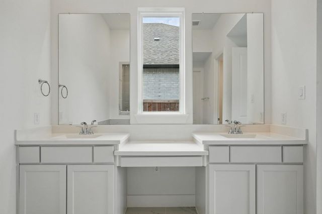 12242 Valencia Boulevard, Mont Belvieu, TX 77523