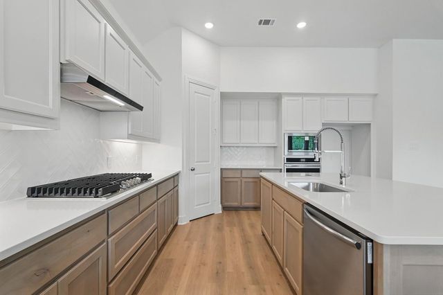 12242 Valencia Boulevard, Mont Belvieu, TX 77523