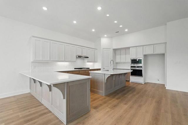 12242 Valencia Boulevard, Mont Belvieu, TX 77523