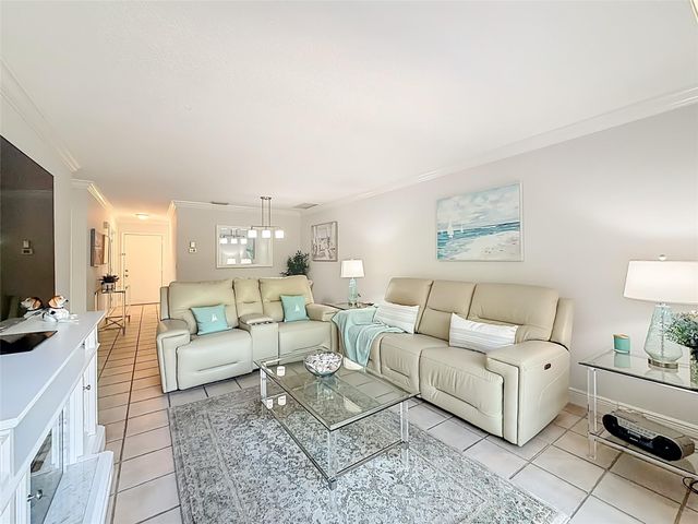 8891 Bella Vista Drive 291, Boca Raton, FL 33433