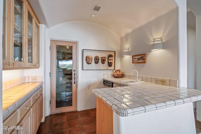 4616 E WHITE Drive, Paradise Valley, AZ 85253