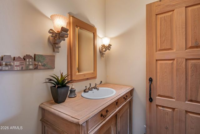 4616 E WHITE Drive, Paradise Valley, AZ 85253