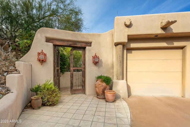 4616 E WHITE Drive, Paradise Valley, AZ 85253