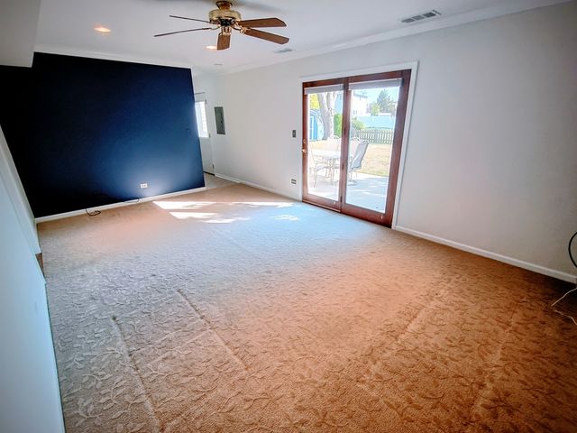 1367 S Elizabeth Street, Lombard, IL 60148