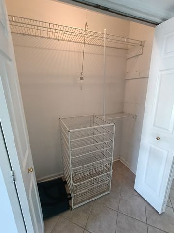 1367 S Elizabeth Street, Lombard, IL 60148