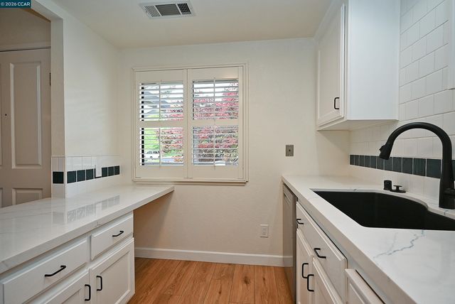 1404 Stanley Dollar Dr 3B, Walnut Creek, CA 94595