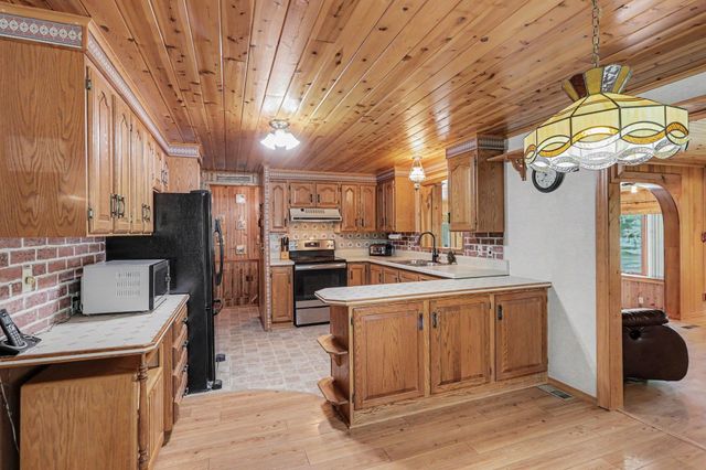 2437 Amelith Road, Bay City, MI 48706