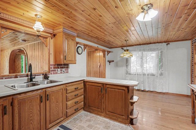 2437 Amelith Road, Bay City, MI 48706